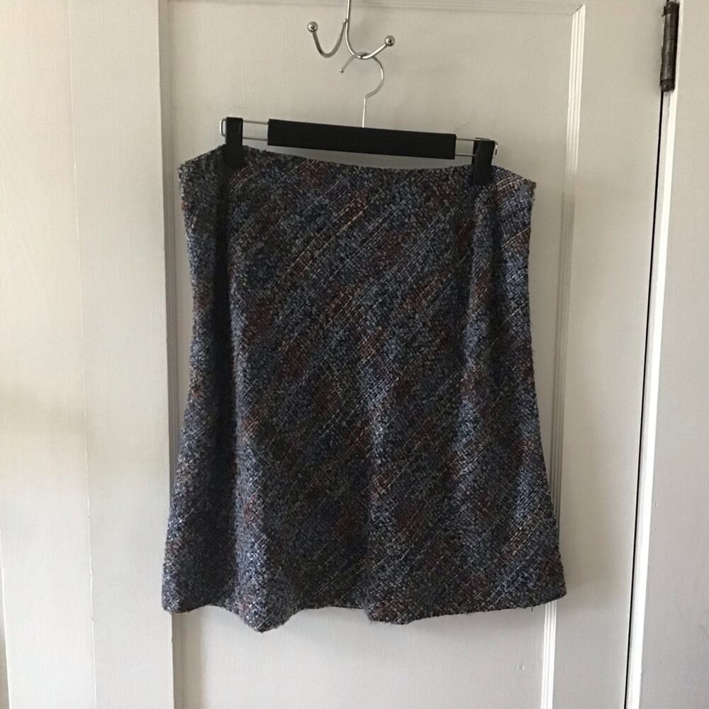 i.e. tweed boucle lined blue skirt 14